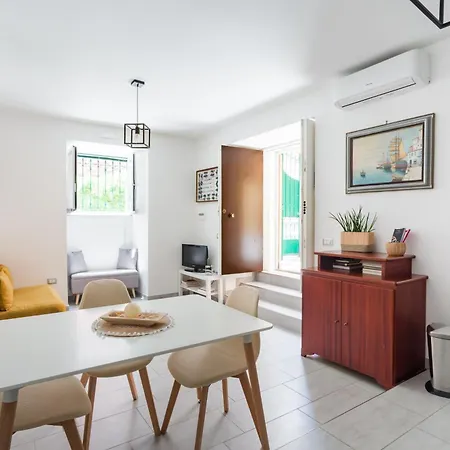 Independent House 51 דירה נאפולי
